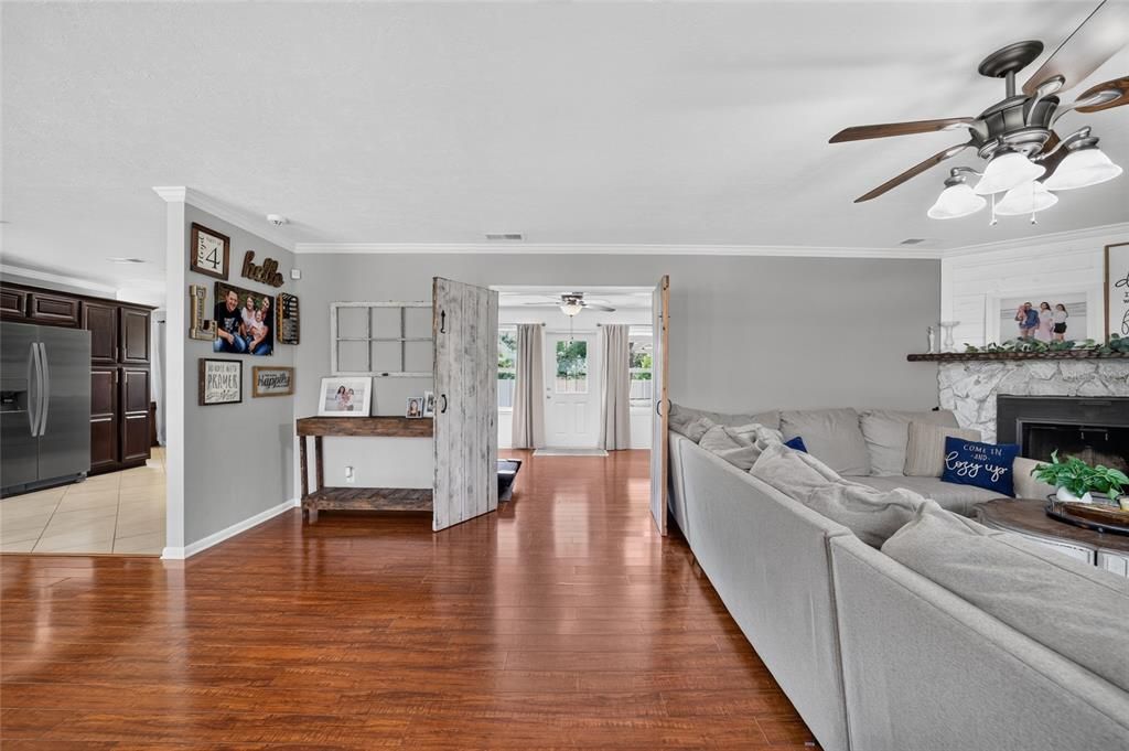 For Sale: $325,000 (3 beds, 2 baths, 2052 Square Feet)