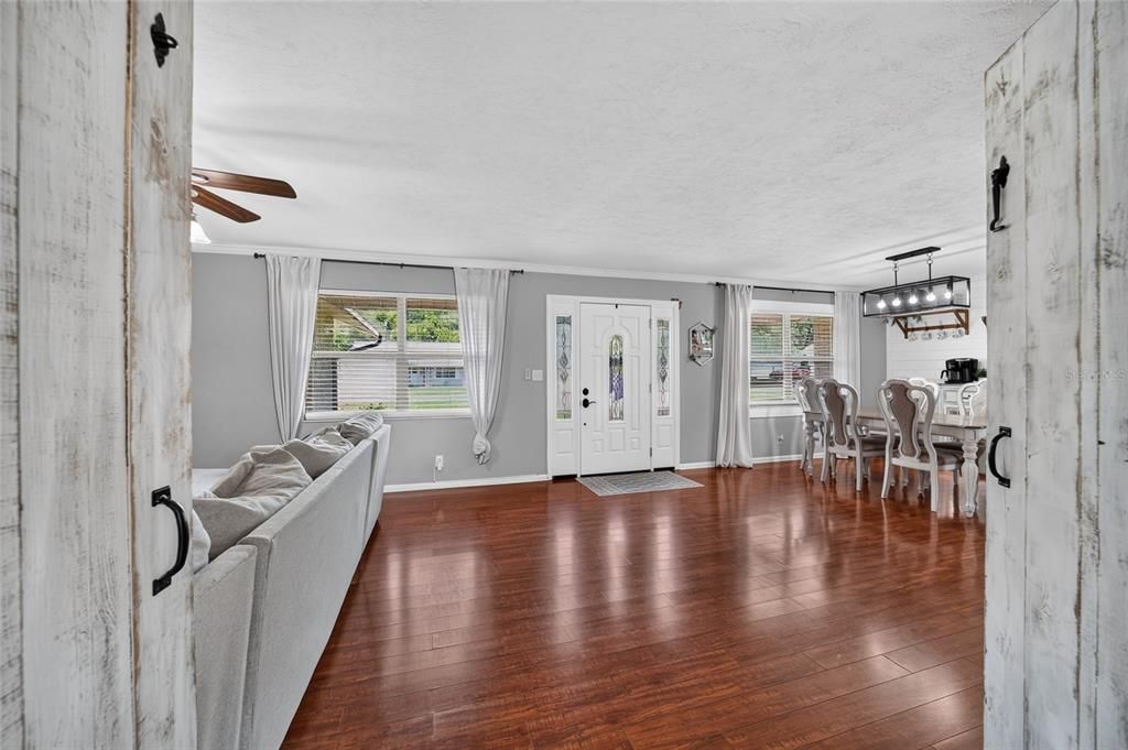For Sale: $325,000 (3 beds, 2 baths, 2052 Square Feet)