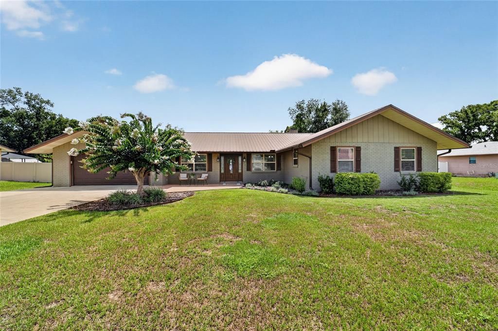 For Sale: $325,000 (3 beds, 2 baths, 2052 Square Feet)