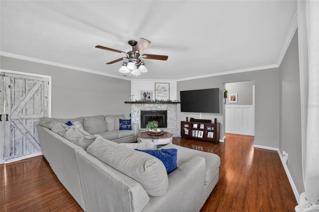 For Sale: $325,000 (3 beds, 2 baths, 2052 Square Feet)