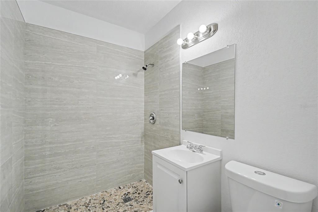 Activo con contrato: $299,900 (3 camas, 2 baños, 1158 Pies cuadrados)