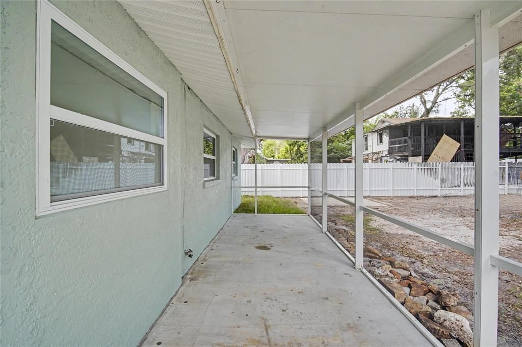 Activo con contrato: $299,900 (3 camas, 2 baños, 1158 Pies cuadrados)