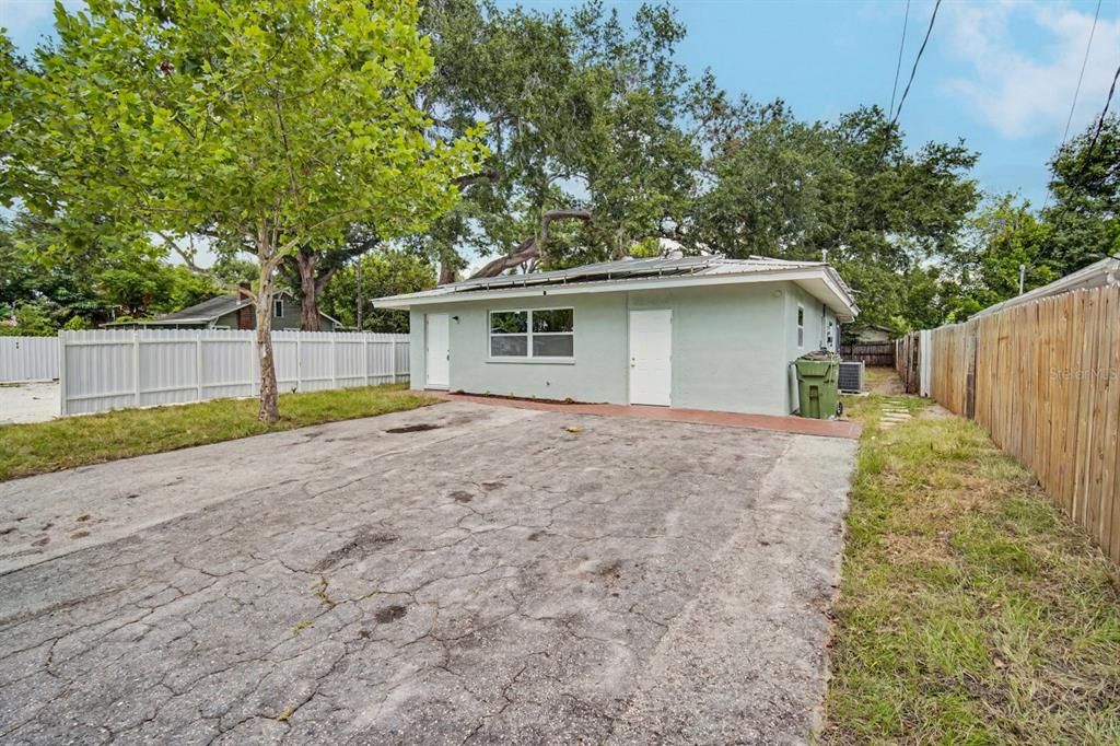 Activo con contrato: $299,900 (3 camas, 2 baños, 1158 Pies cuadrados)
