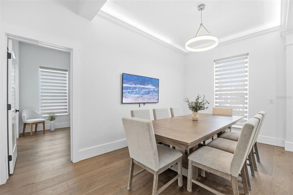 En Venta: $940,000 (4 camas, 3 baños, 2035 Pies cuadrados)