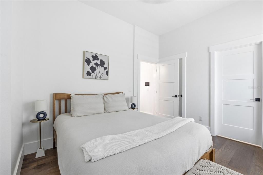 En Venta: $940,000 (4 camas, 3 baños, 2035 Pies cuadrados)