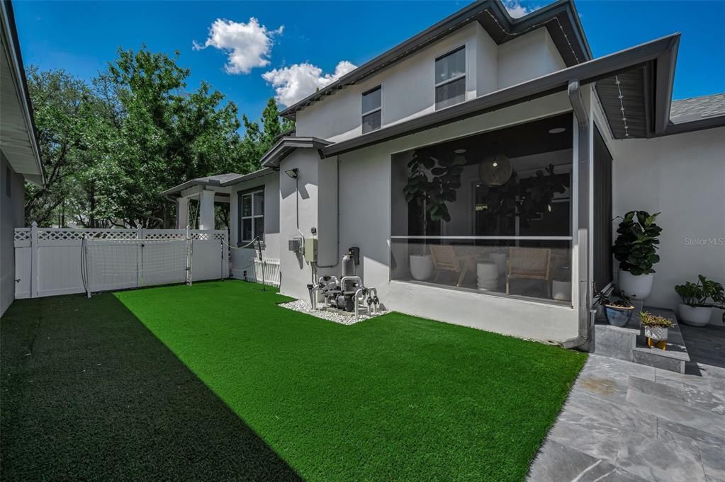 Activo con contrato: $625,000 (4 camas, 3 baños, 2112 Pies cuadrados)