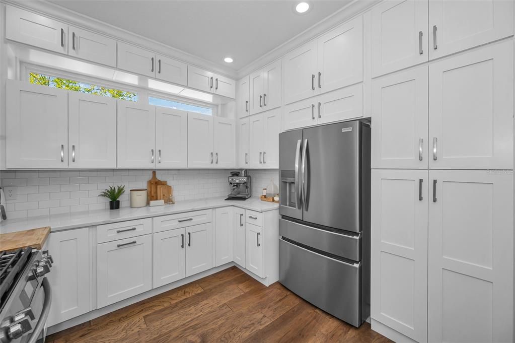 Activo con contrato: $625,000 (4 camas, 3 baños, 2112 Pies cuadrados)