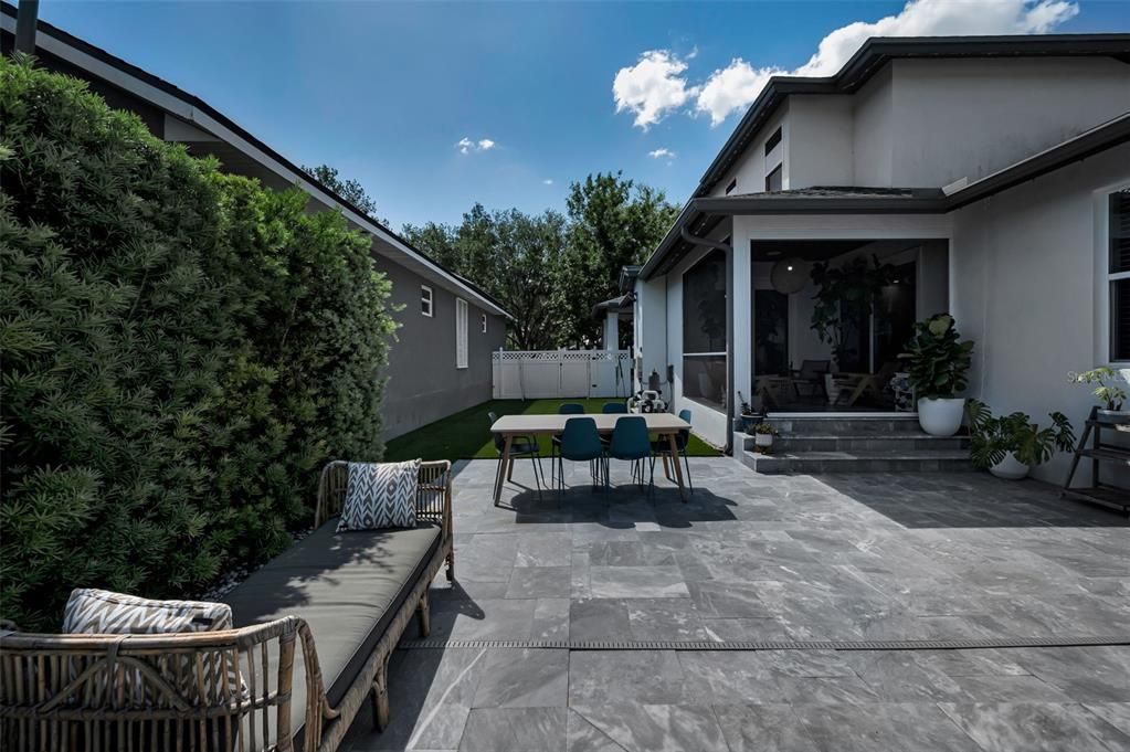 Activo con contrato: $625,000 (4 camas, 3 baños, 2112 Pies cuadrados)