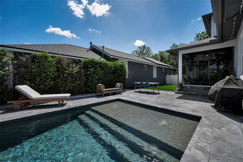 Activo con contrato: $625,000 (4 camas, 3 baños, 2112 Pies cuadrados)