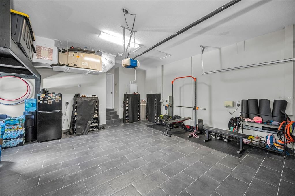 Activo con contrato: $625,000 (4 camas, 3 baños, 2112 Pies cuadrados)