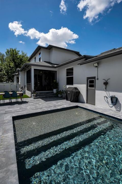 Activo con contrato: $625,000 (4 camas, 3 baños, 2112 Pies cuadrados)