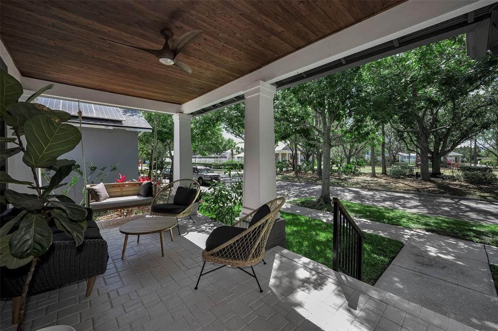 Activo con contrato: $625,000 (4 camas, 3 baños, 2112 Pies cuadrados)