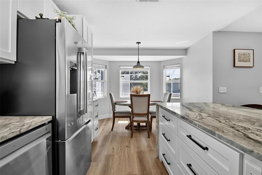 For Sale: $365,000 (3 beds, 2 baths, 1422 Square Feet)