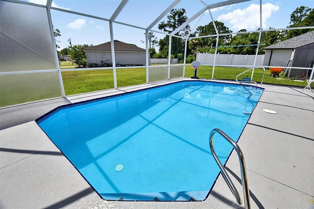 For Sale: $365,000 (3 beds, 2 baths, 1422 Square Feet)