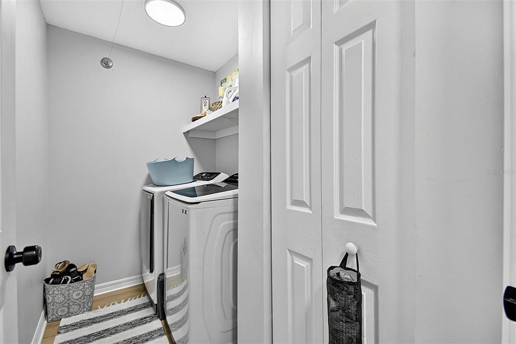For Sale: $365,000 (3 beds, 2 baths, 1422 Square Feet)