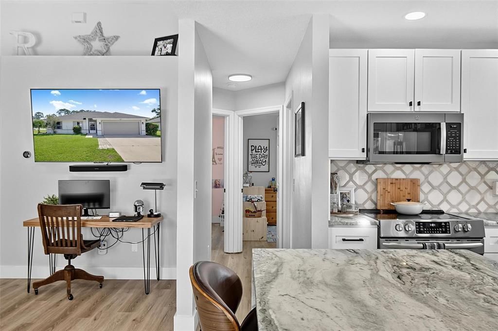 For Sale: $365,000 (3 beds, 2 baths, 1422 Square Feet)