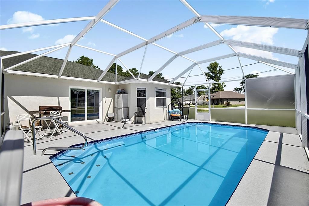 For Sale: $365,000 (3 beds, 2 baths, 1422 Square Feet)
