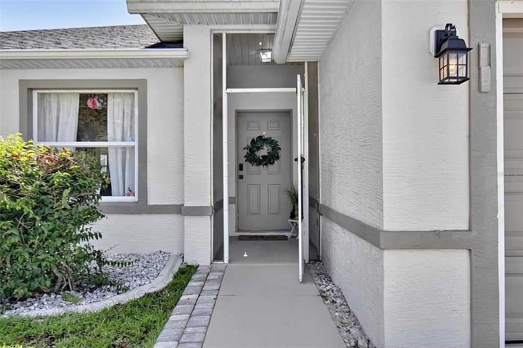 For Sale: $365,000 (3 beds, 2 baths, 1422 Square Feet)