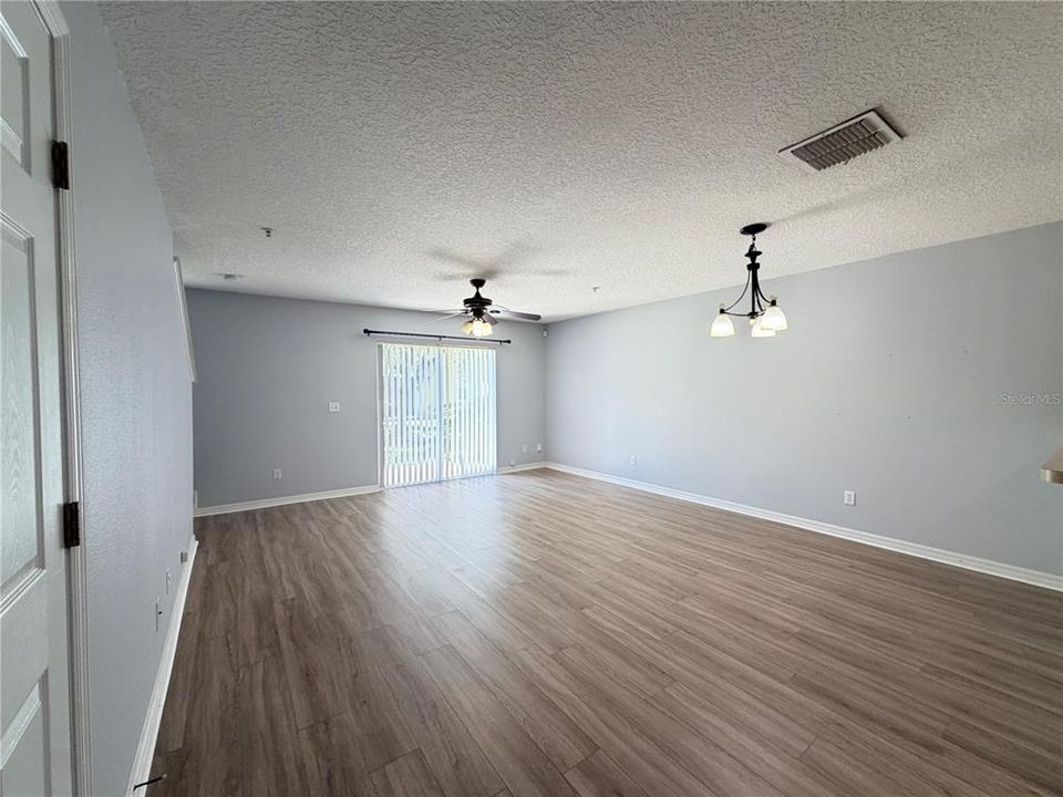 For Rent: $2,280 (3 beds, 2 baths, 1495 Square Feet)