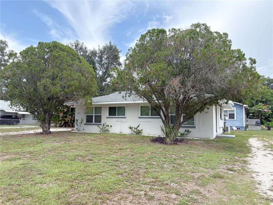 For Rent: $1,300 (1 beds, 1 baths, 612 Square Feet)