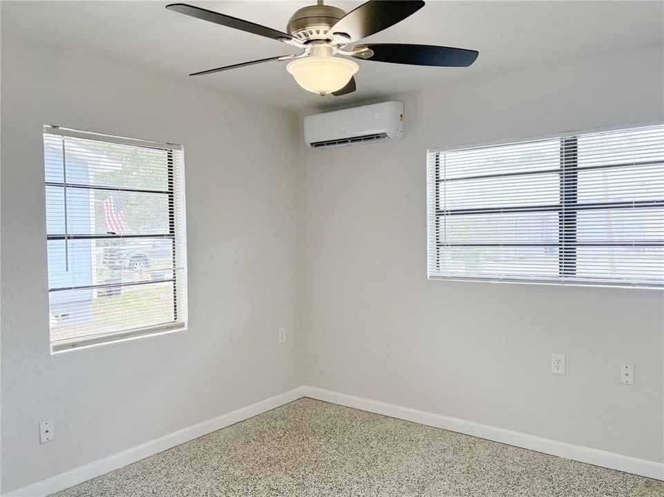 For Rent: $1,300 (1 beds, 1 baths, 612 Square Feet)