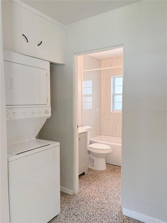 For Rent: $1,300 (1 beds, 1 baths, 612 Square Feet)