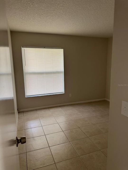 For Rent: $2,300 (3 beds, 2 baths, 1410 Square Feet)