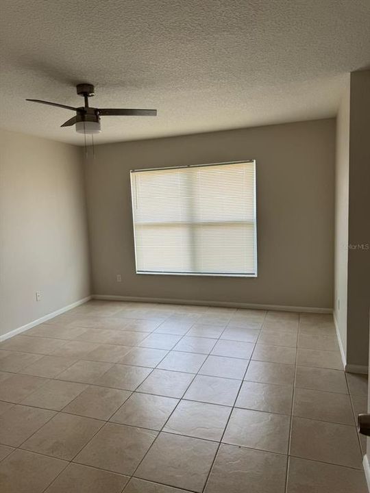 For Rent: $2,300 (3 beds, 2 baths, 1410 Square Feet)