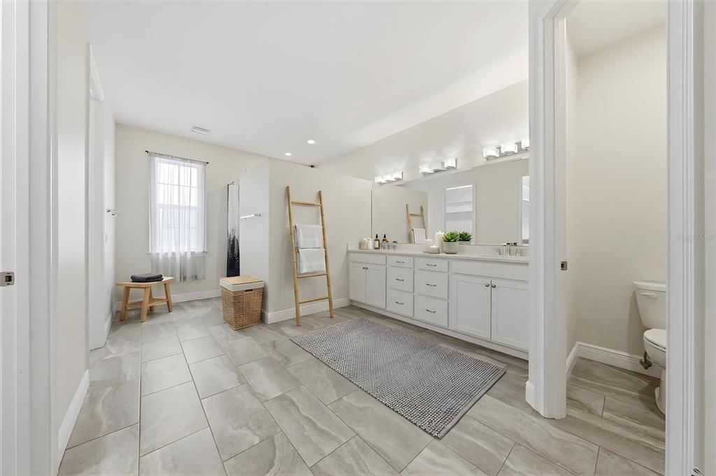 На продажу: $799,900 (4 спален, 3 ванн, 3444 Квадратных фут)