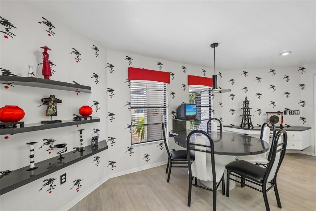 For Sale: $599,000 (3 beds, 3 baths, 3516 Square Feet)