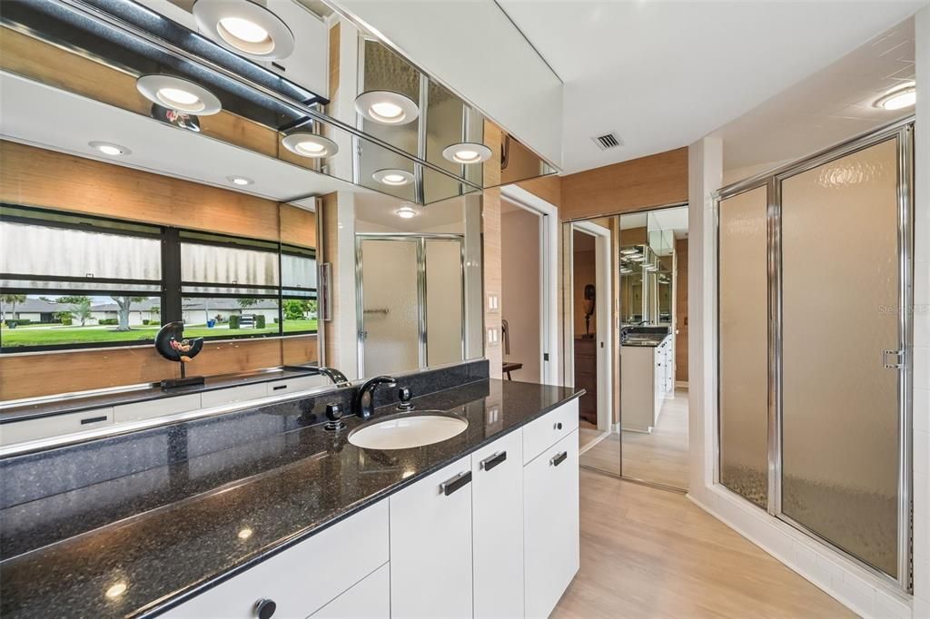For Sale: $599,000 (3 beds, 3 baths, 3516 Square Feet)