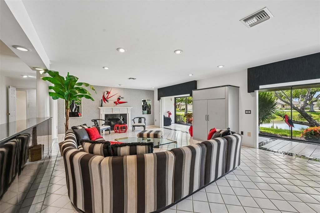 For Sale: $599,000 (3 beds, 3 baths, 3516 Square Feet)
