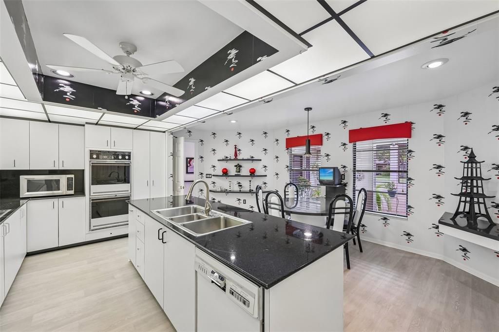 For Sale: $599,000 (3 beds, 3 baths, 3516 Square Feet)