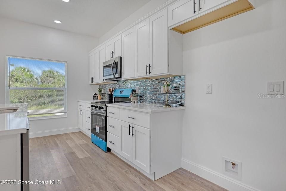 For Sale: $379,888 (4 beds, 2 baths, 1788 Square Feet)