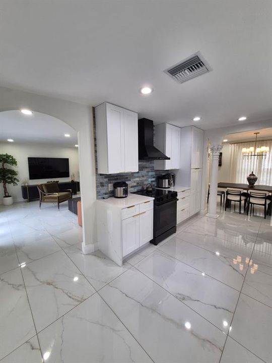 For Sale: $495,000 (3 beds, 2 baths, 1573 Square Feet)