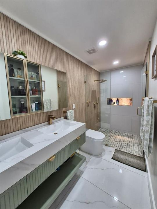 For Sale: $495,000 (3 beds, 2 baths, 1573 Square Feet)