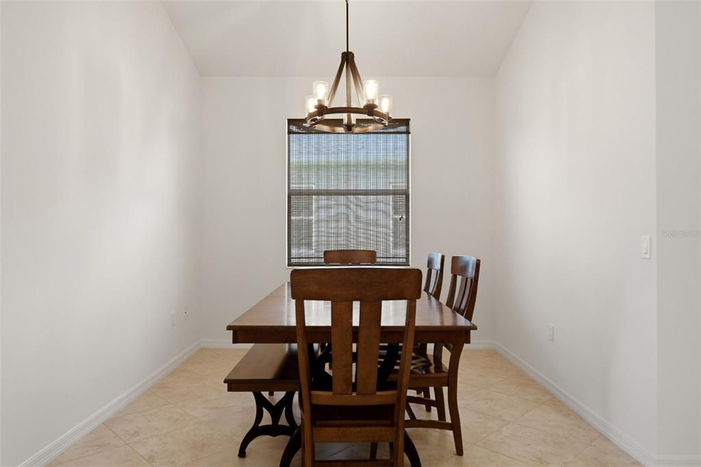 En Venta: $710,000 (4 camas, 3 baños, 2757 Pies cuadrados)