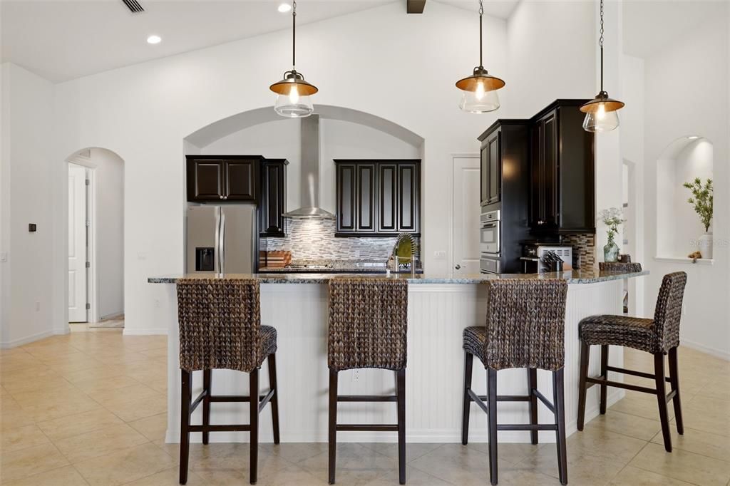 En Venta: $710,000 (4 camas, 3 baños, 2757 Pies cuadrados)