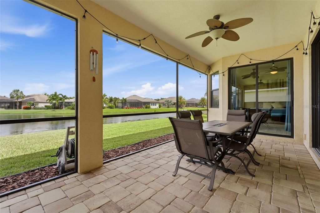 En Venta: $710,000 (4 camas, 3 baños, 2757 Pies cuadrados)