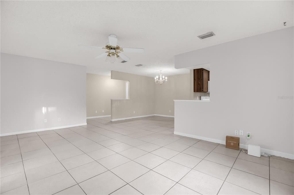 En Venta: $317,900 (3 camas, 2 baños, 1246 Pies cuadrados)