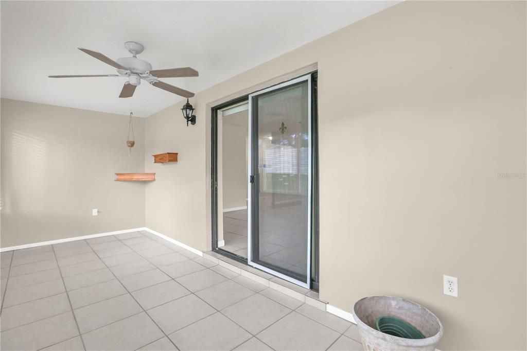 En Venta: $317,900 (3 camas, 2 baños, 1246 Pies cuadrados)