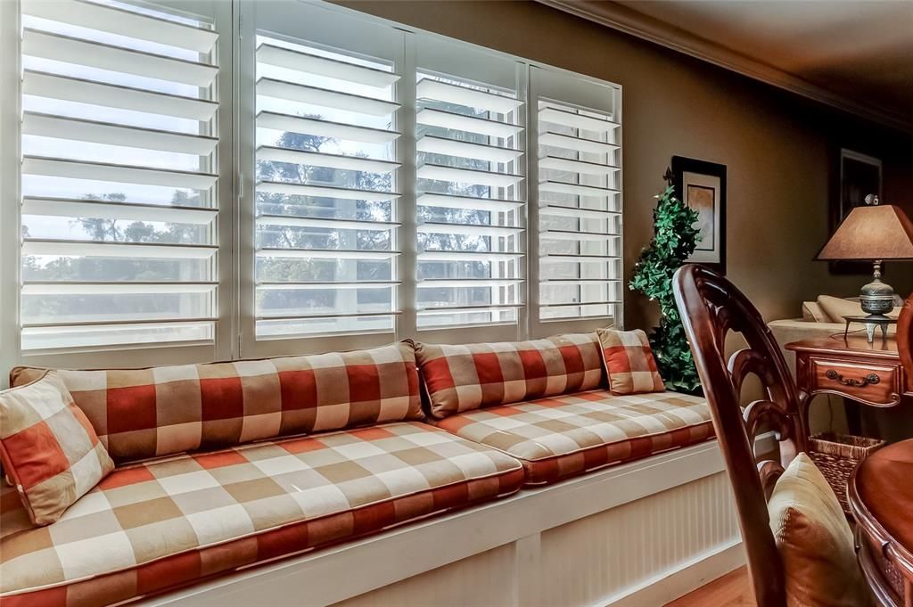 For Sale: $287,700 (2 beds, 2 baths, 1280 Square Feet)