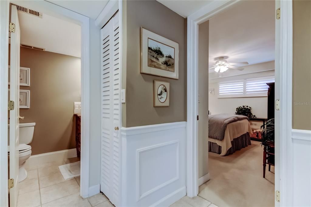 For Sale: $287,700 (2 beds, 2 baths, 1280 Square Feet)