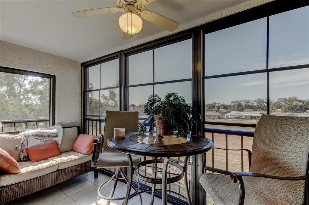 For Sale: $287,700 (2 beds, 2 baths, 1280 Square Feet)