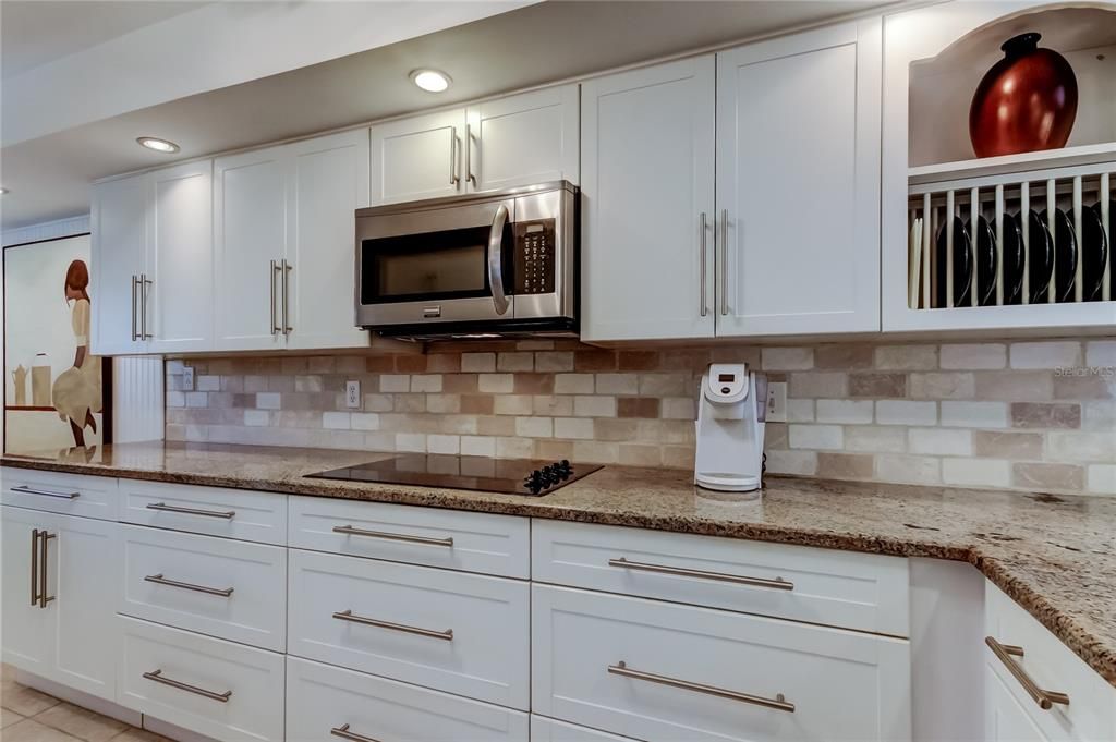For Sale: $287,700 (2 beds, 2 baths, 1280 Square Feet)