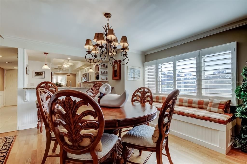 For Sale: $287,700 (2 beds, 2 baths, 1280 Square Feet)