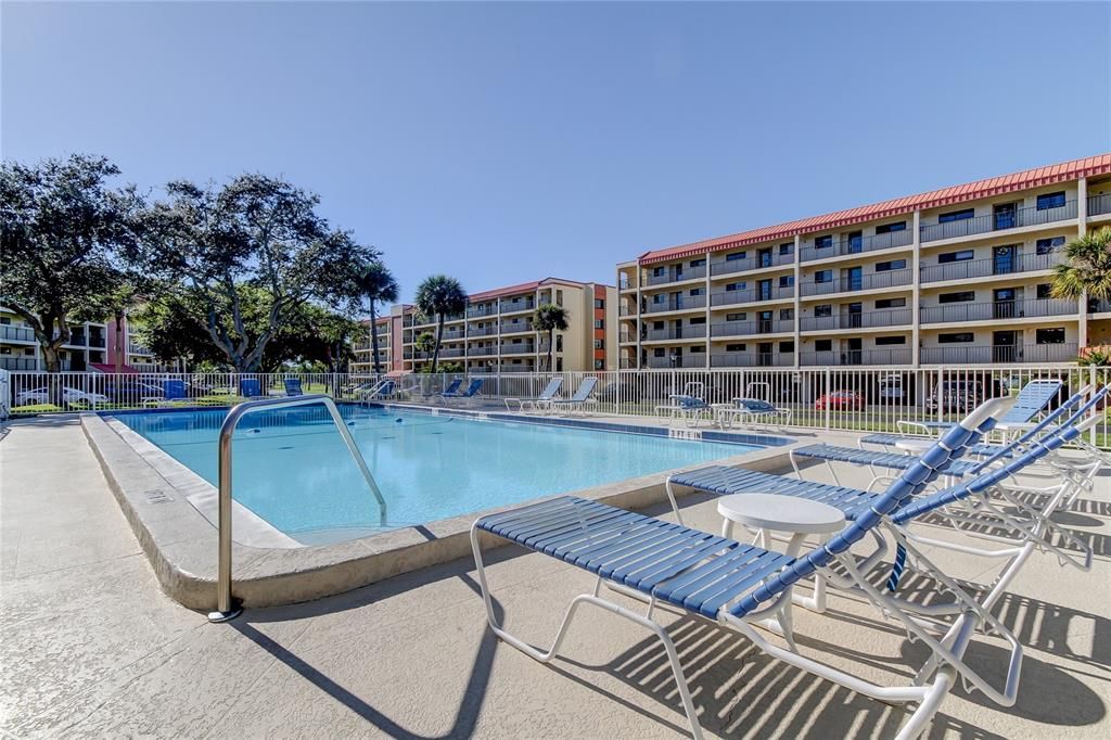 For Sale: $287,700 (2 beds, 2 baths, 1280 Square Feet)