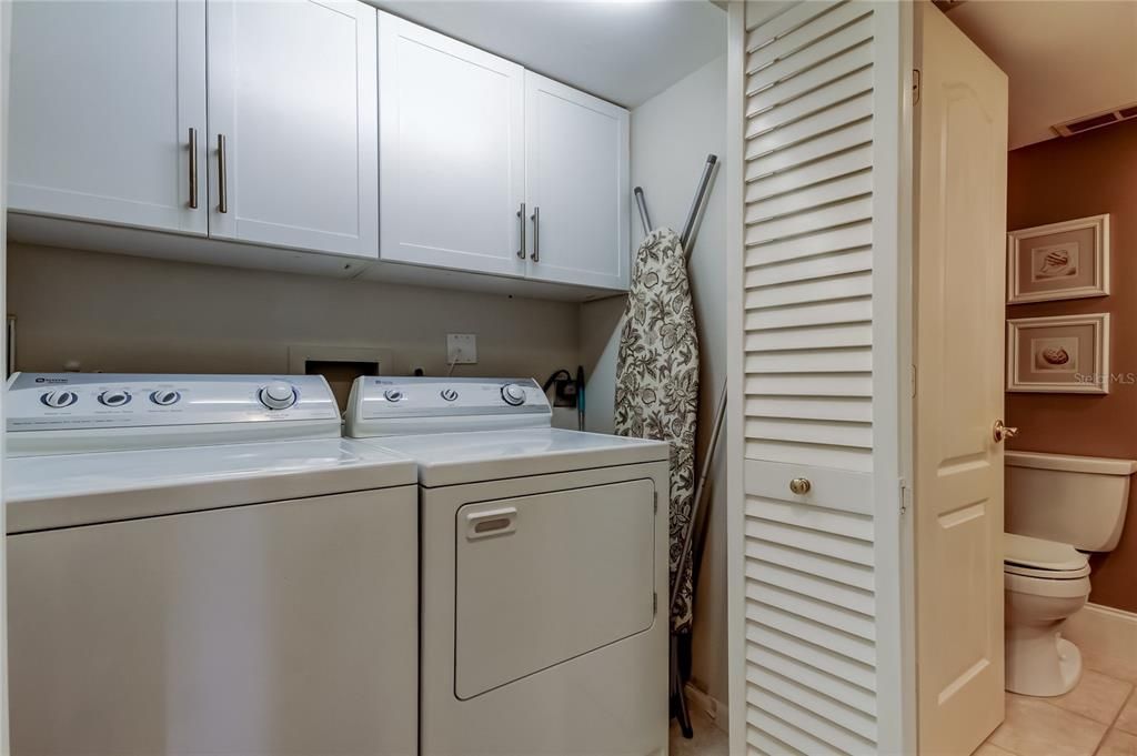 For Sale: $287,700 (2 beds, 2 baths, 1280 Square Feet)