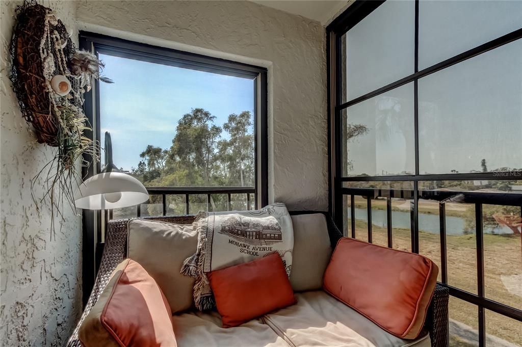 For Sale: $287,700 (2 beds, 2 baths, 1280 Square Feet)