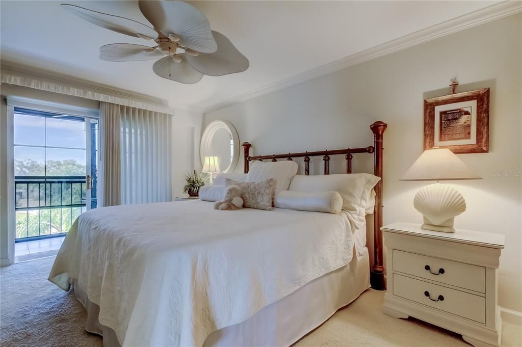 For Sale: $287,700 (2 beds, 2 baths, 1280 Square Feet)